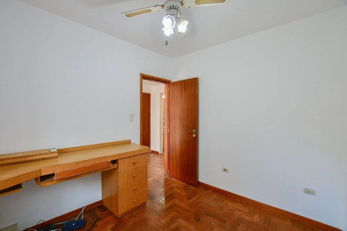 CASA EN VENTA EN CITY BELL POSIBLE APTO BANCO 4