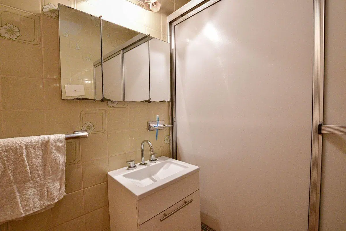 CASA EN VENTA LA PLATA 2 DORMITORIOS 5