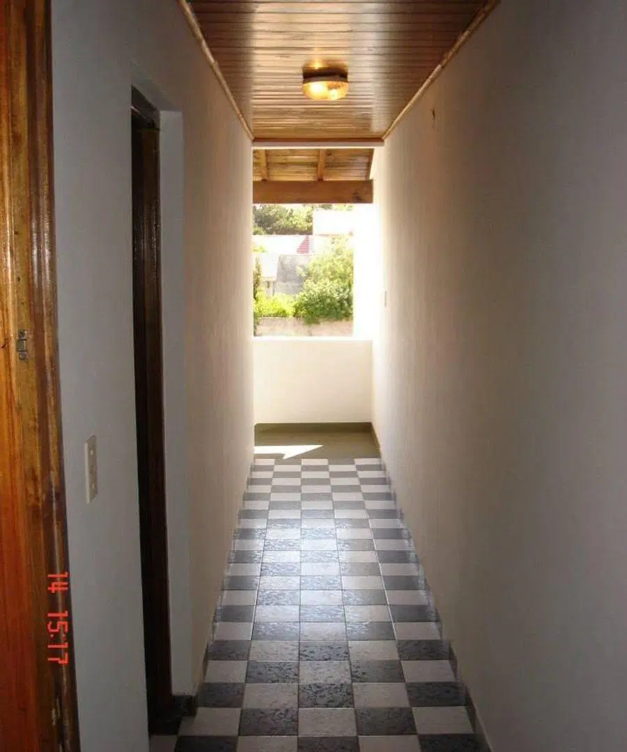LOCAL EN VENTA +  2 DEPARTAMENTOS EN LA PLATA 8