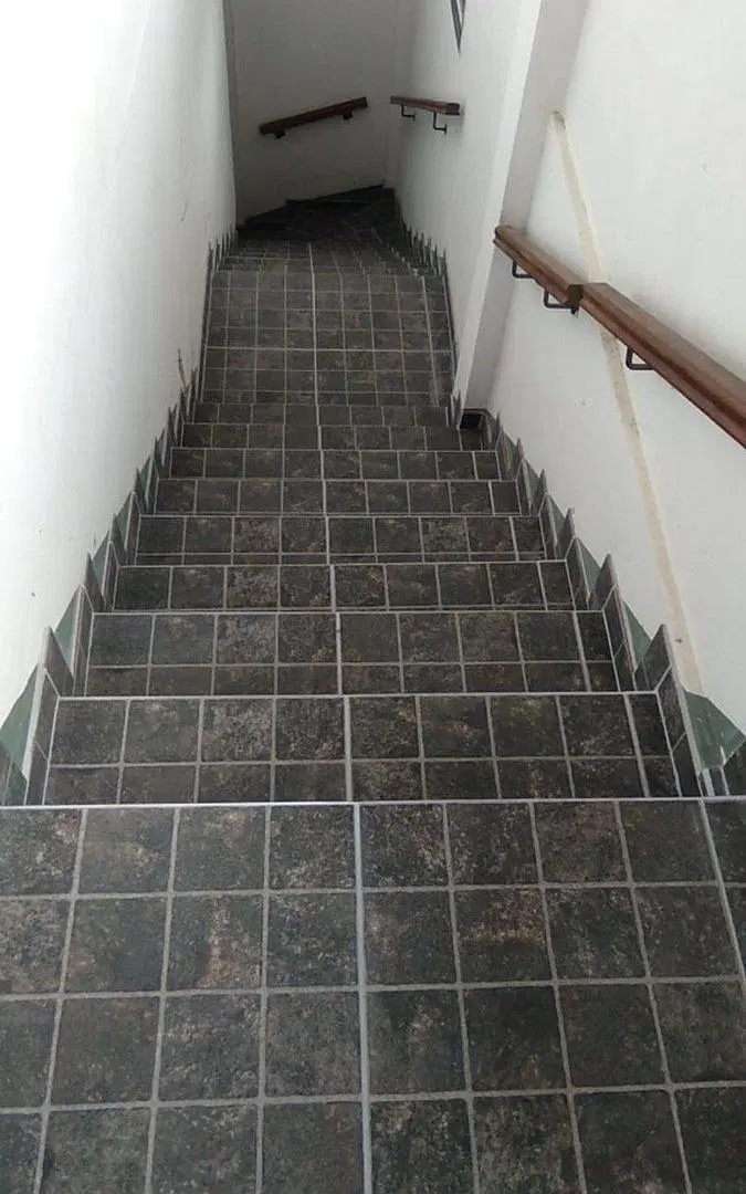 LOCAL EN VENTA +  2 DEPARTAMENTOS EN LA PLATA 3