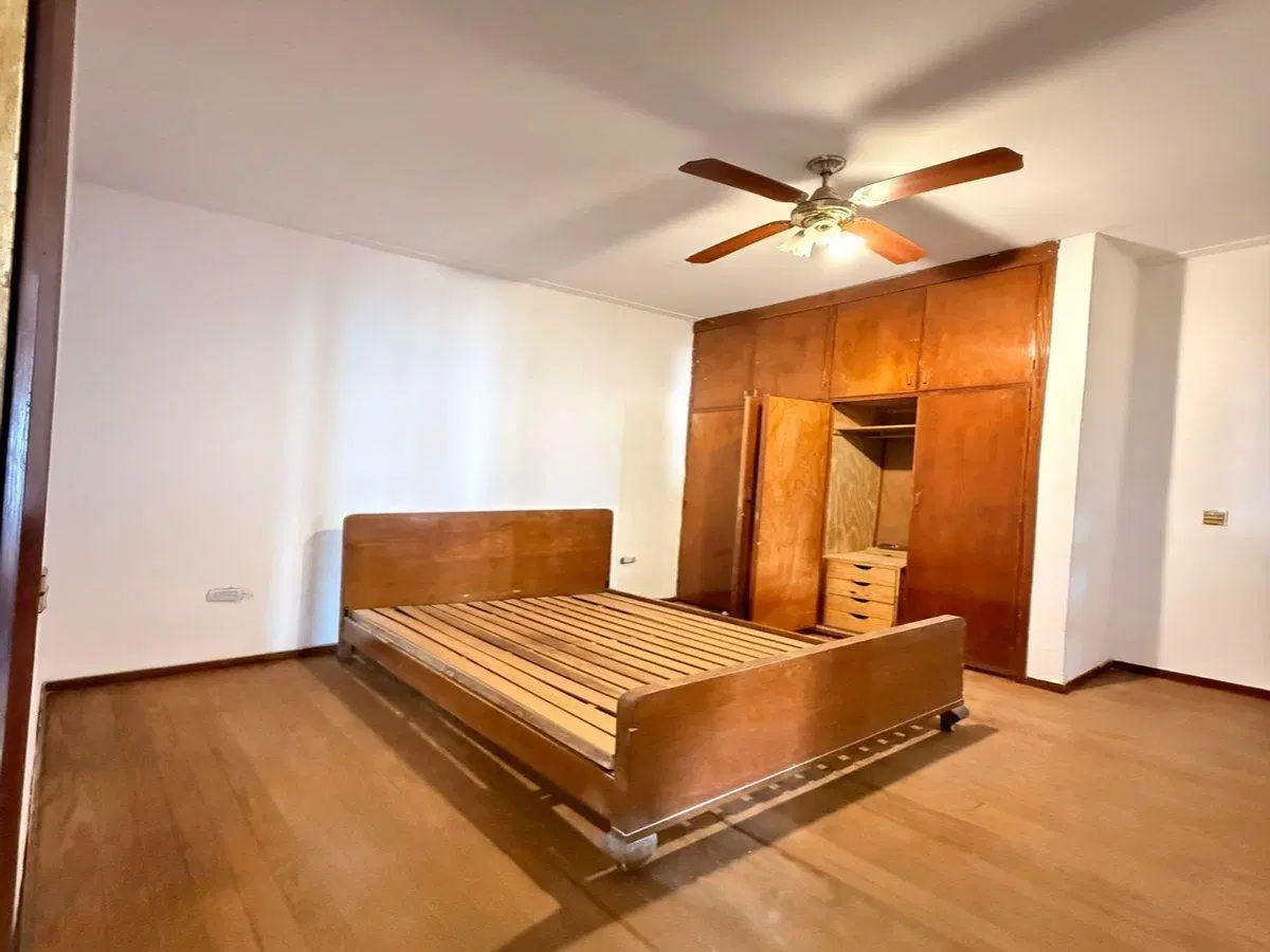 CASA EN VENTA LA PLATA A REFACCIONAR 4