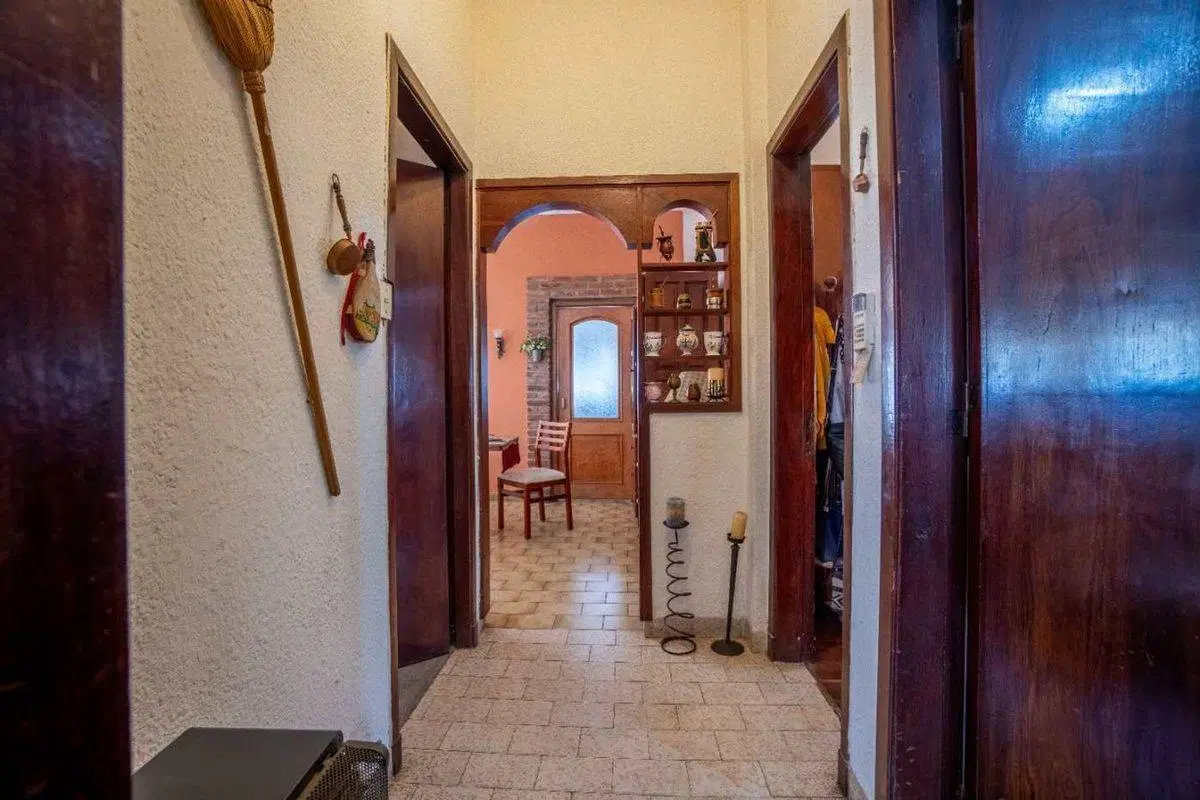 CASA Y DUPLEX EN VENTA LA PLATA POSIBLE APTO BANCO 4