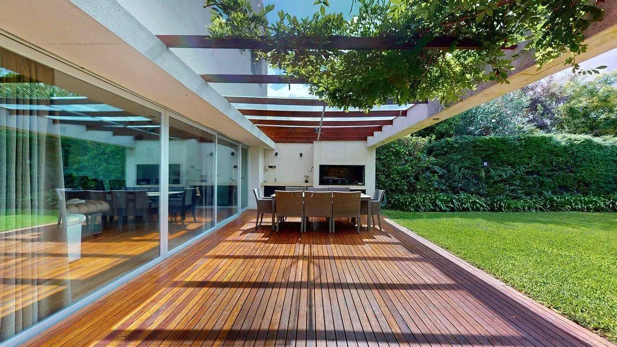 CASA EN VENTA LA PLATA GONNET 4 DORMITORIOS 3
