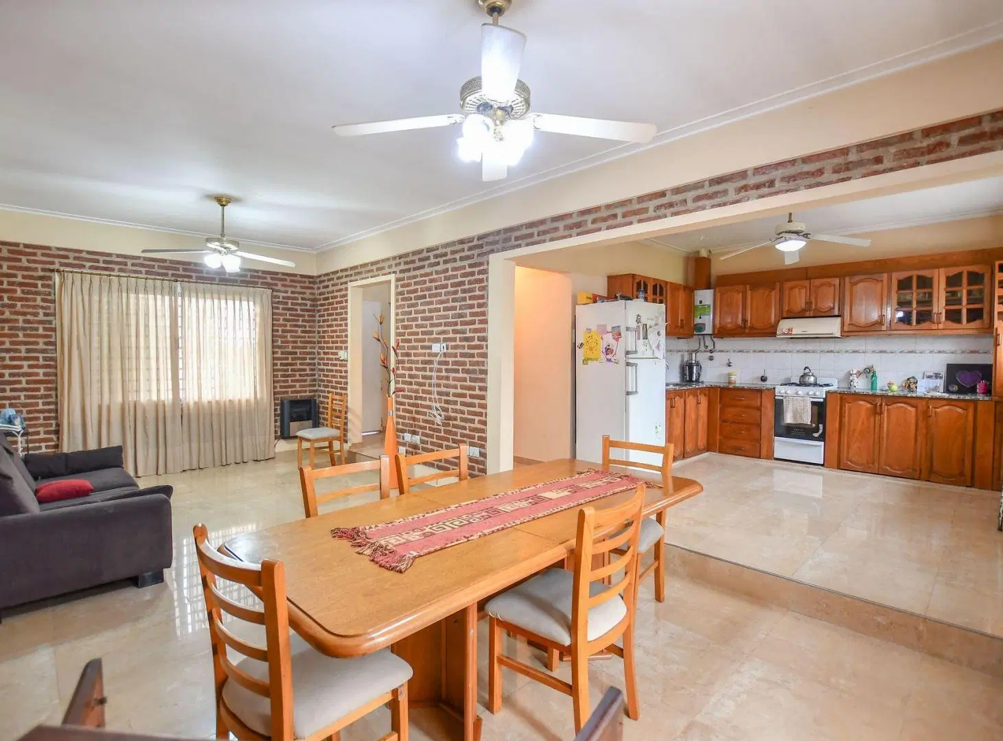 CASA EN VENTA VILLA ELVIRA 3 DORMITORIOS 4