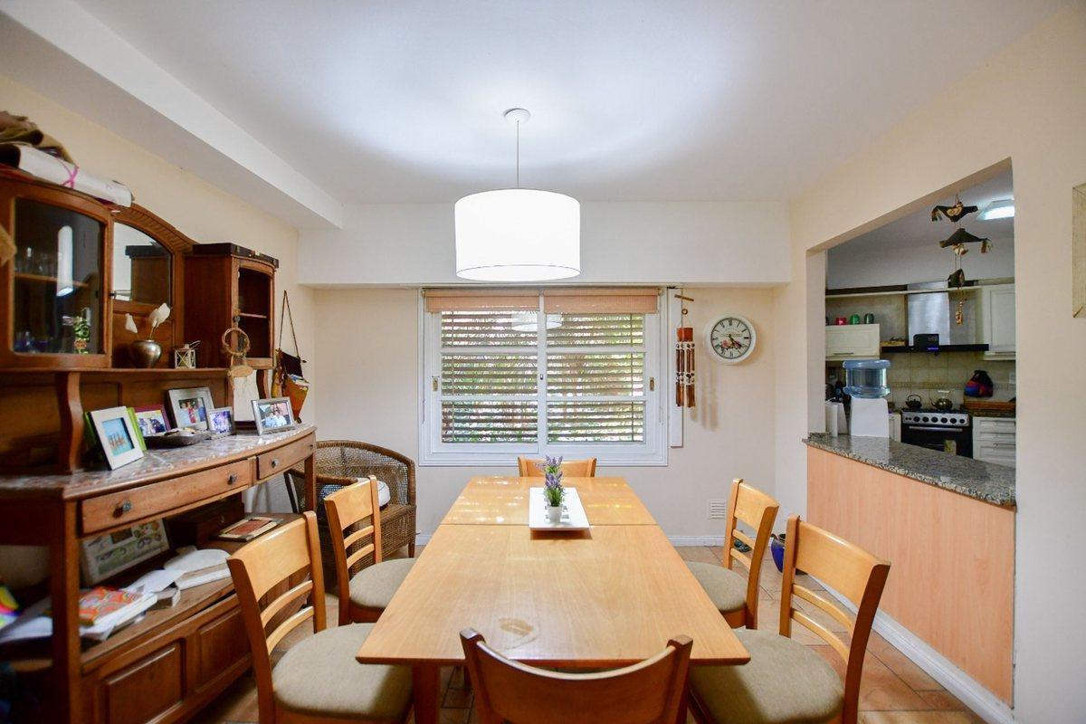 Foto de CASA EN VENTA GONNET 5 DORMITORIOS ENTRE CAMINOS, imagen 5