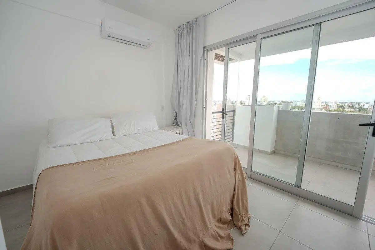 SEMIPISO EN VENTA LA PLATA COCHERA CUBIERTA 5