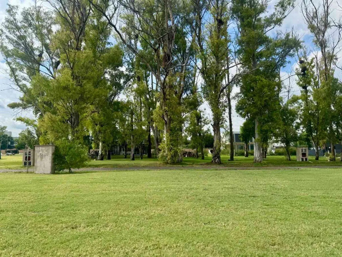 LOTE EN VENTA EN PUEBLO I 3