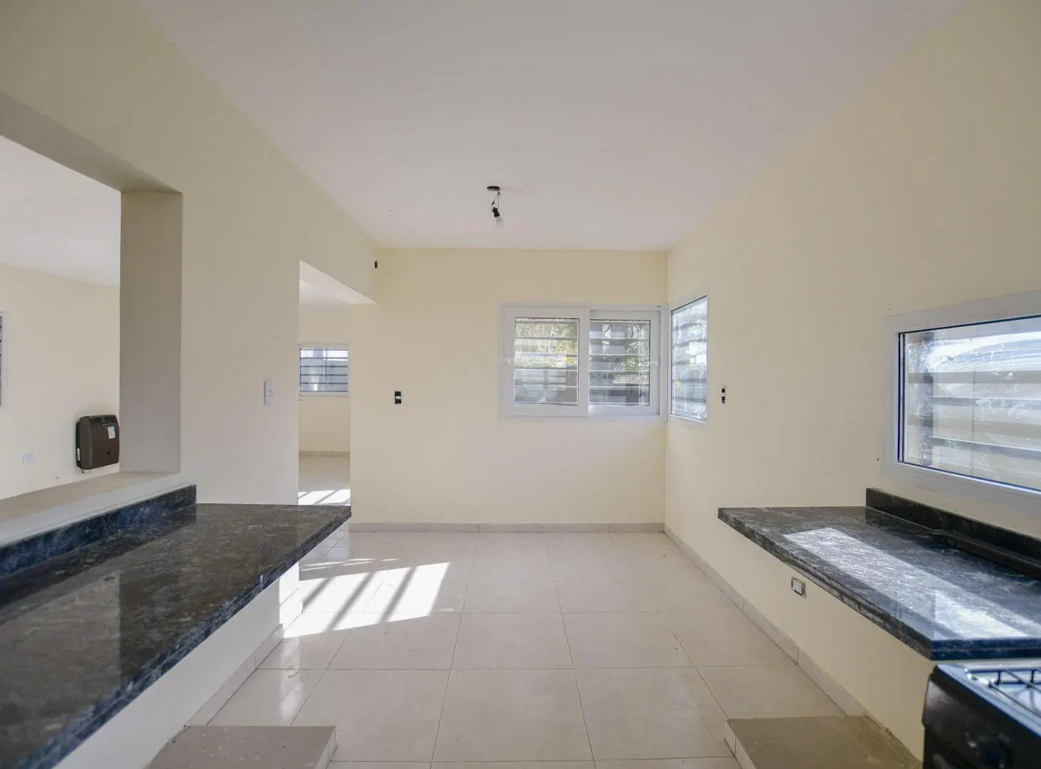 CASA EN VENTA EN LISANDRO OLMOS COCHERA 3