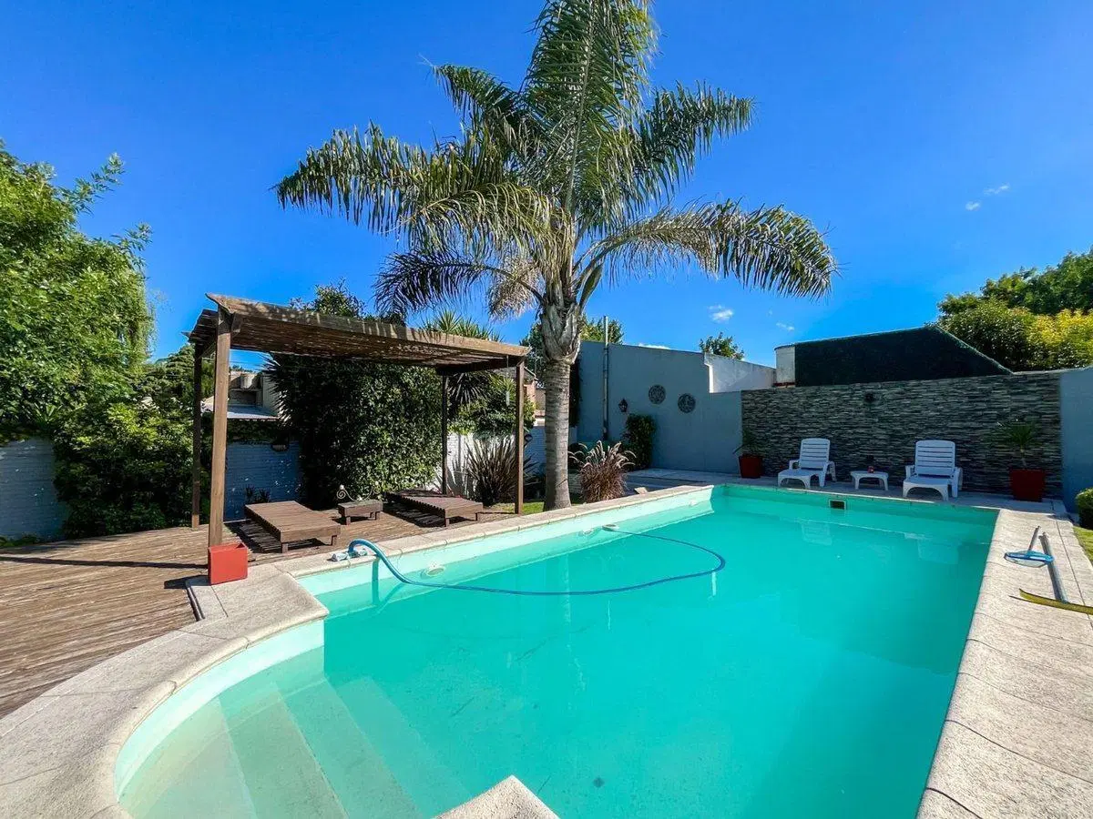 CASA EN VENTA PUNTA LARA 3 DORMITORIOS 8
