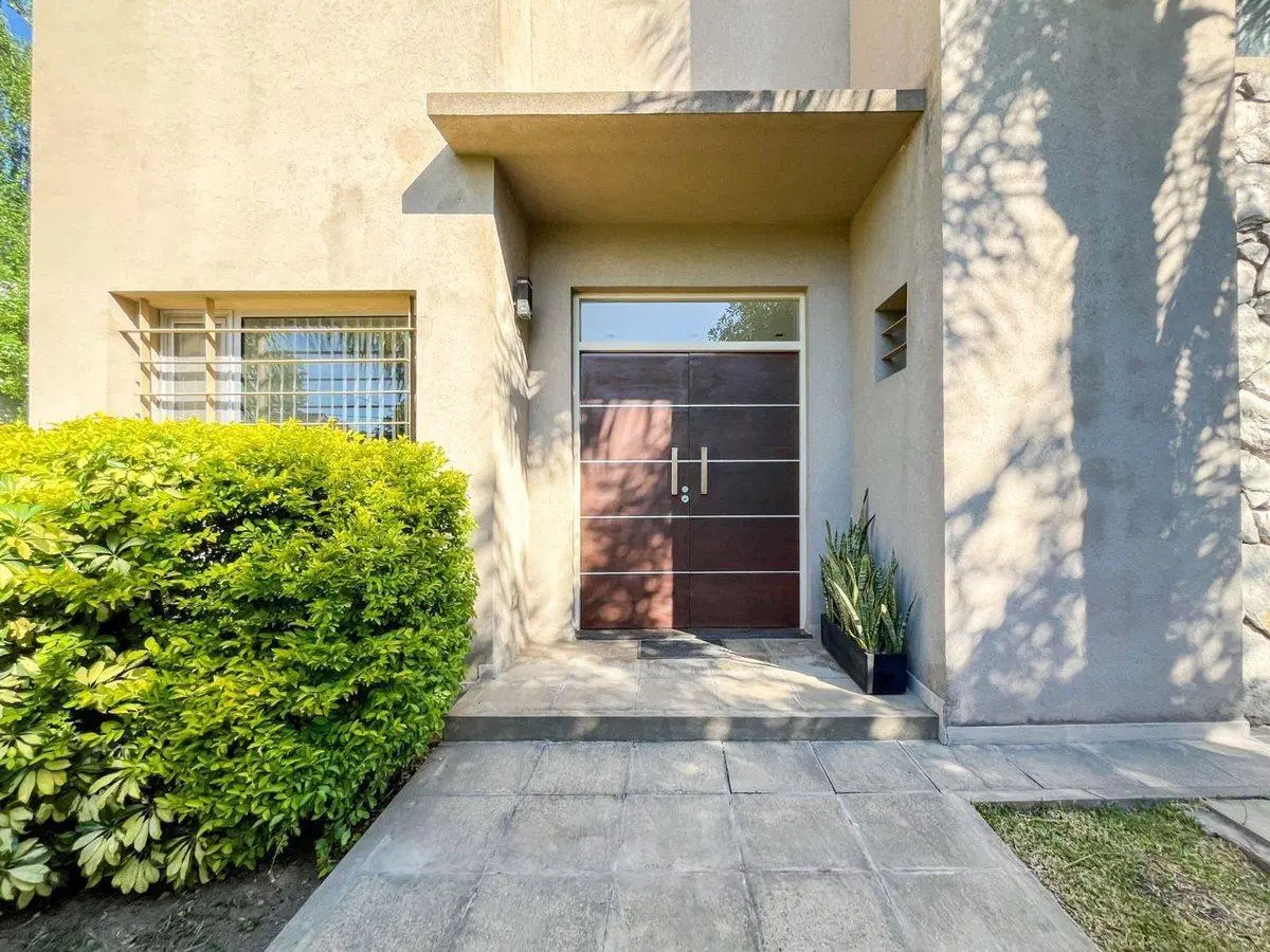 CASA EN VENTA PUNTA LARA 3 DORMITORIOS 2
