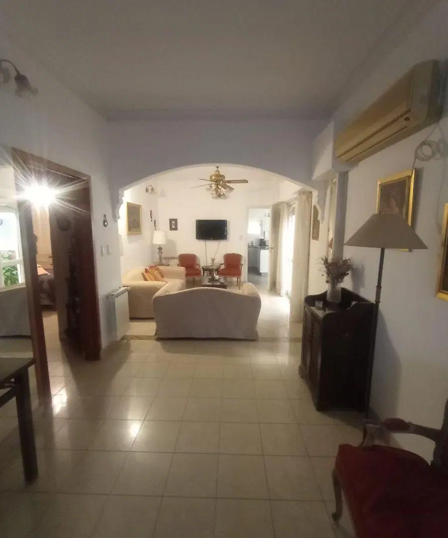 CASA VENTA LA PLATA 4 DORMITORIOS COCHERA PARQUE 2