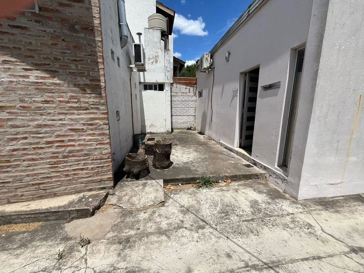 LOCAL EN VENTA CITY BELL 4