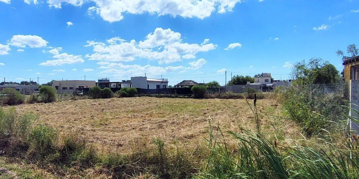 LOTE EN VENTA LA PLATA 4