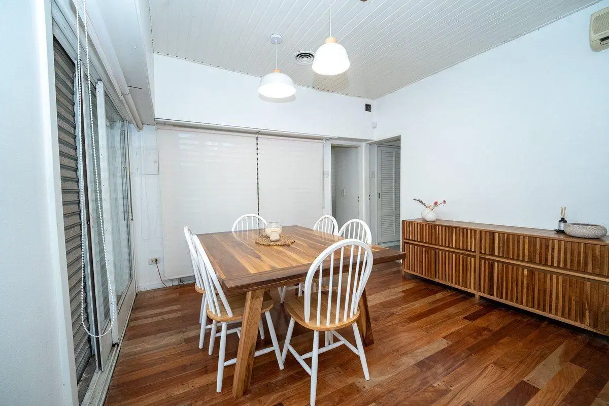 CASA EN VENTA GONNET 3 DORMITORIOS PARQUE Y PILETA 2