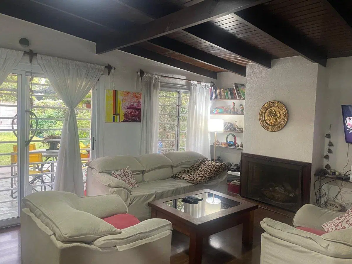 CASA VENTA CITY BELL 3 DORMITORIOS CON PILETA 2