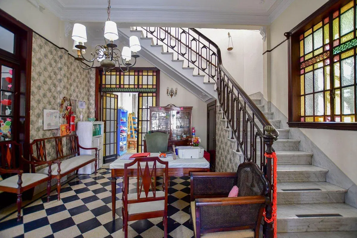CASONA EN VENTA LA PLATA APTO COMERCIAL 3