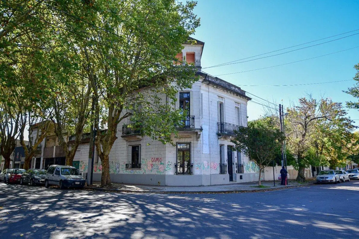 CASONA EN VENTA LA PLATA APTO COMERCIAL 4
