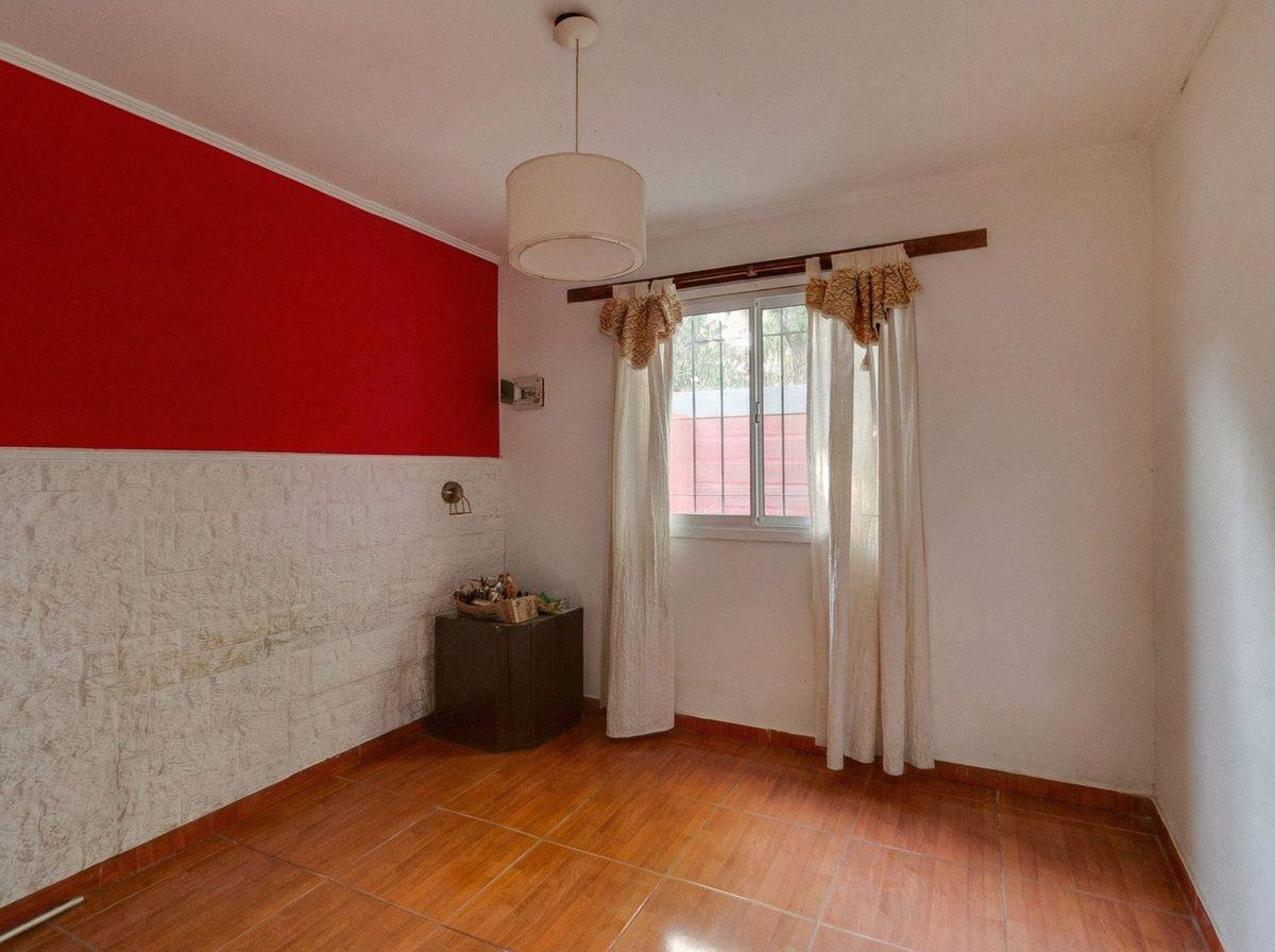 Foto de CASA EN VENTA LA PLATA 2 DORMITORIOS PILETA, imagen 5