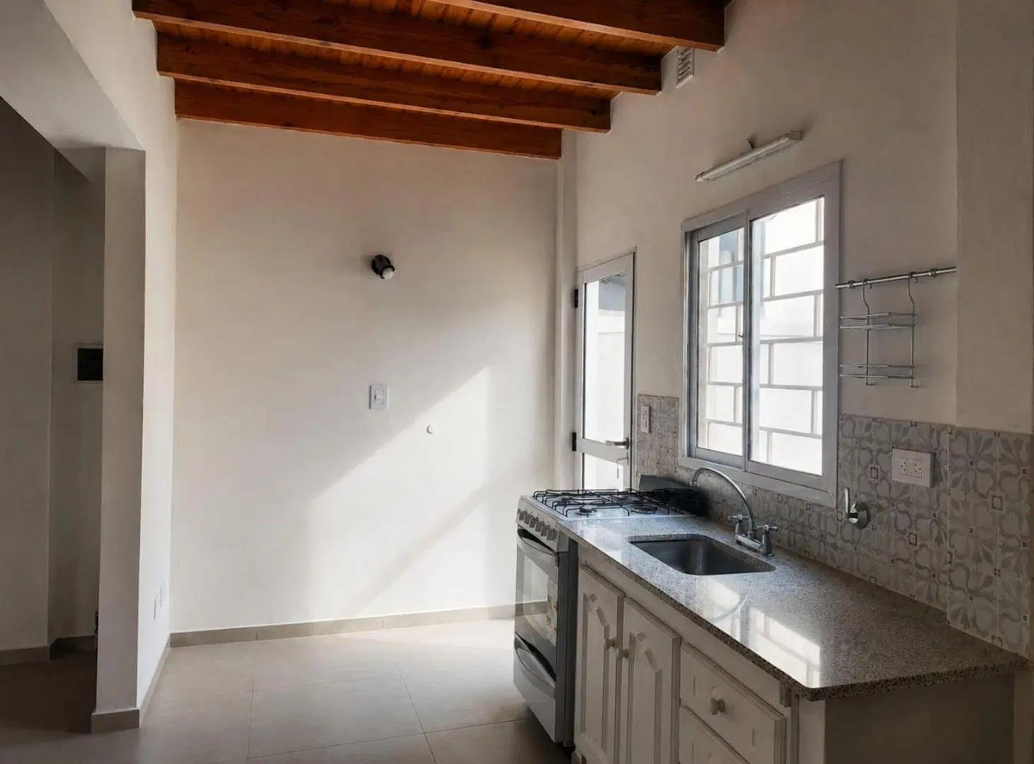 DUPLEX EN VENTA LA PLATA 2 DORMITORIOS Y PATIO 2