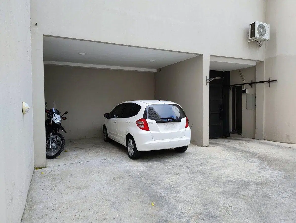 Edificio de oficinas. Venta La Plata. 2 cocheras 8