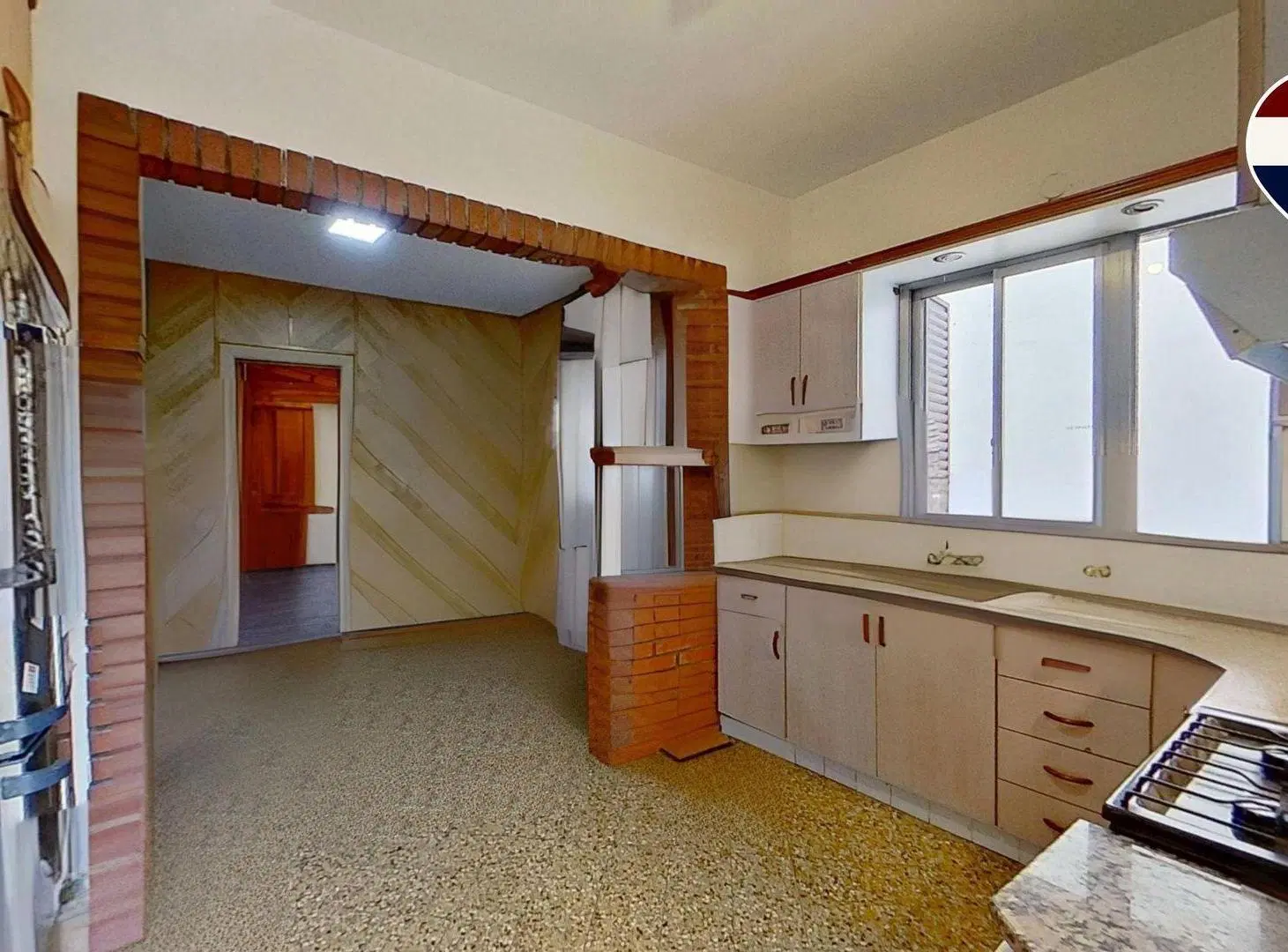 CASA EN VENTA QUILMES CENTRO PARQUE 6 AMBIENTES 8