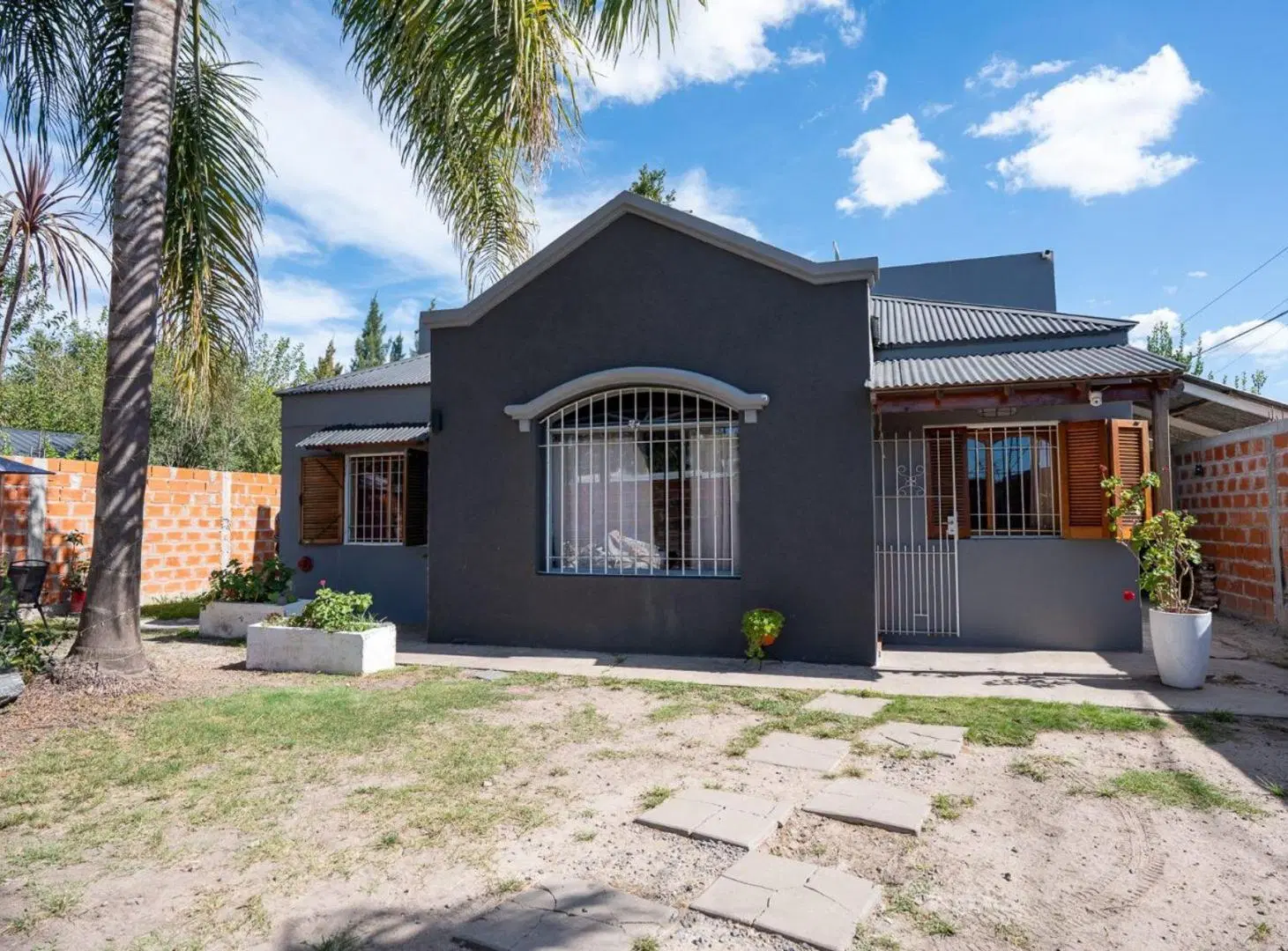 CASA EN VENTA LA PLATA 3 DORMITORIOS 3