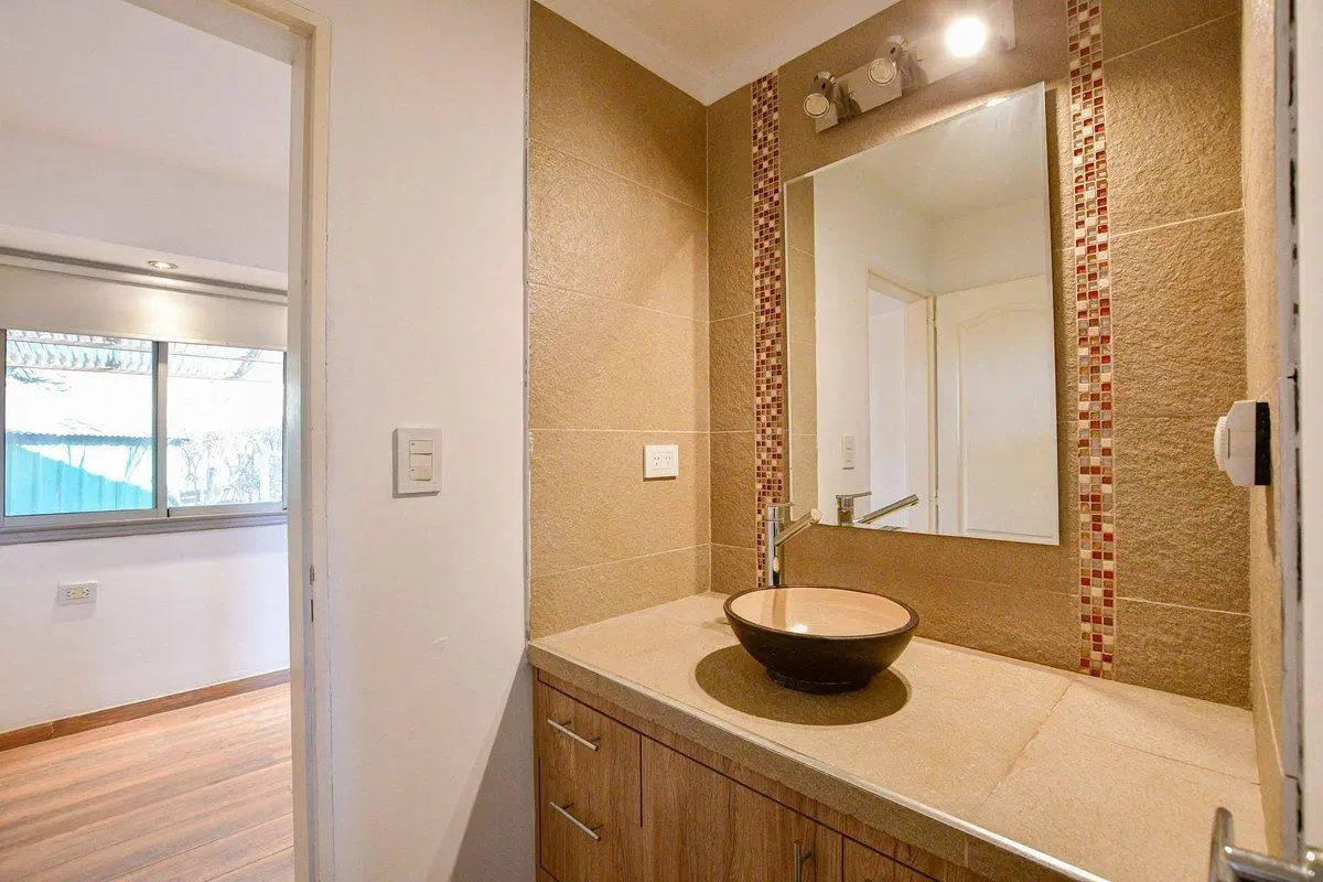 CASA EN VENTA LA PLATA ETCHEVERRY 3 DORMITORIOS 8
