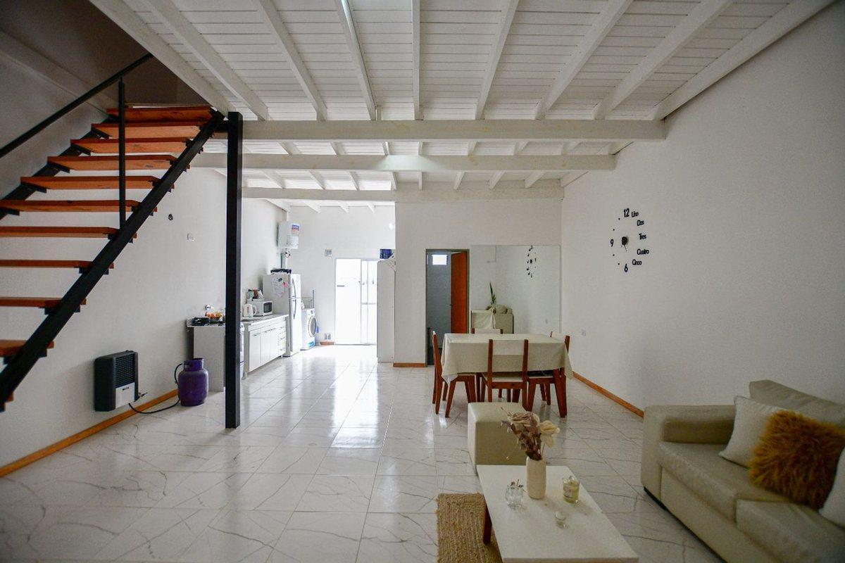 Foto de Departamento Duplex Venta San Carlos 3 Dormitorios, imagen 2