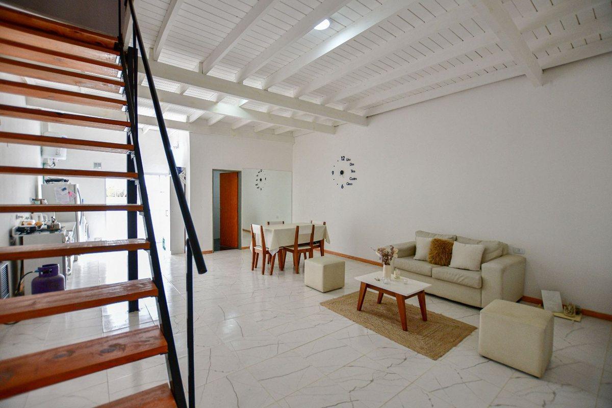 Foto de Departamento Duplex Venta San Carlos 3 Dormitorios, imagen 1