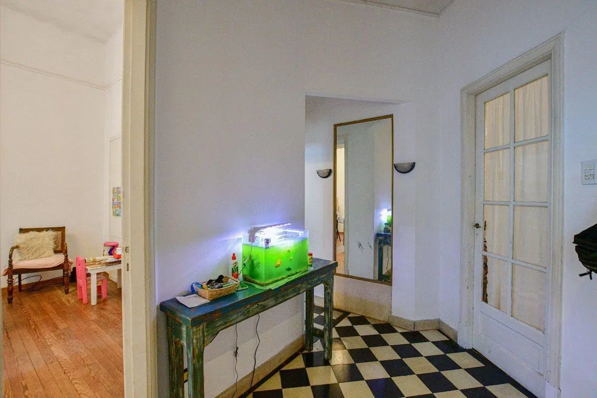 CASA EN VENTA LA PLATA 2 DORMITORIOS COCHERA 5