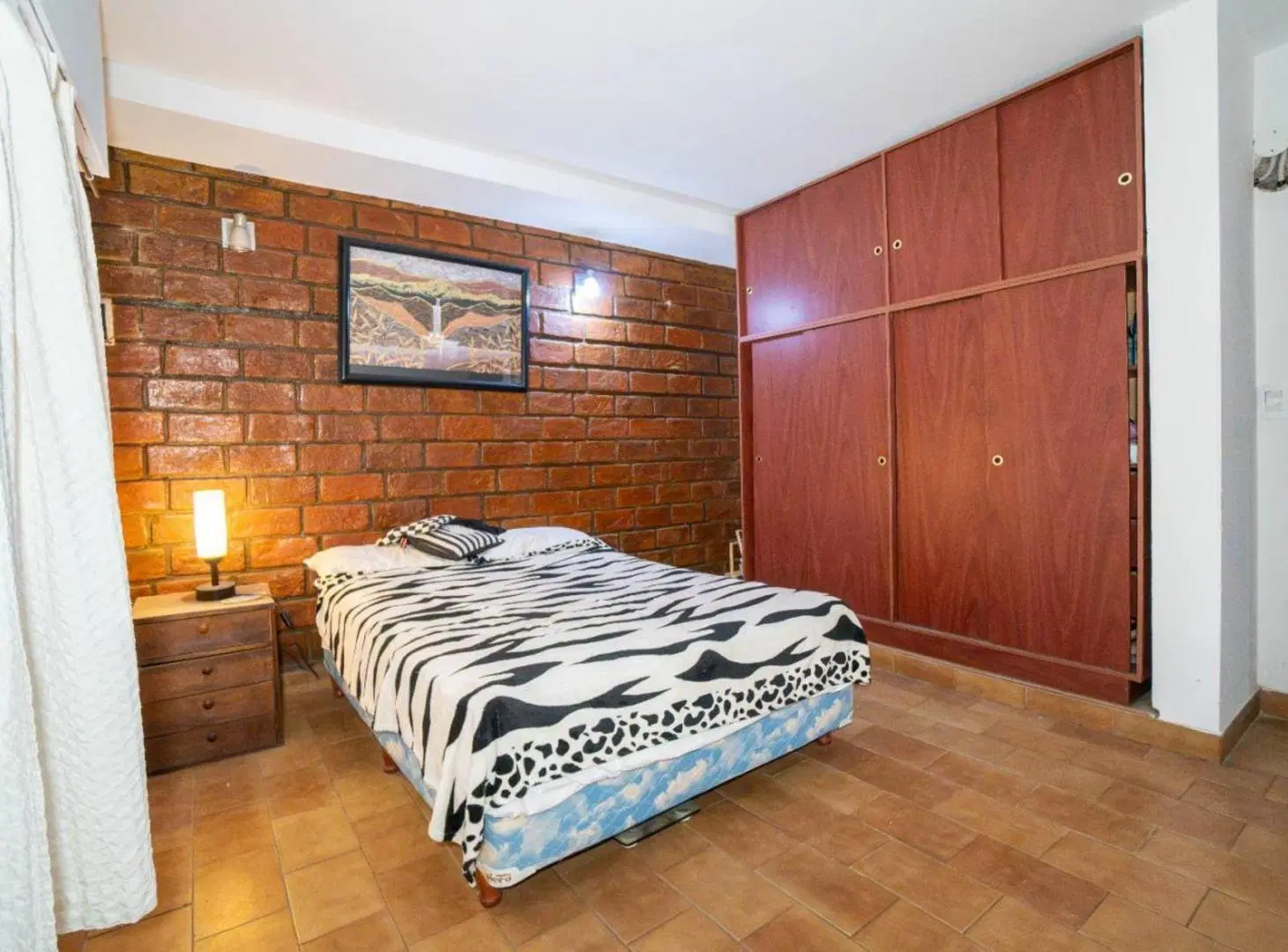 Casa en venta La Hermosura. 2 dormitorios y parque 8