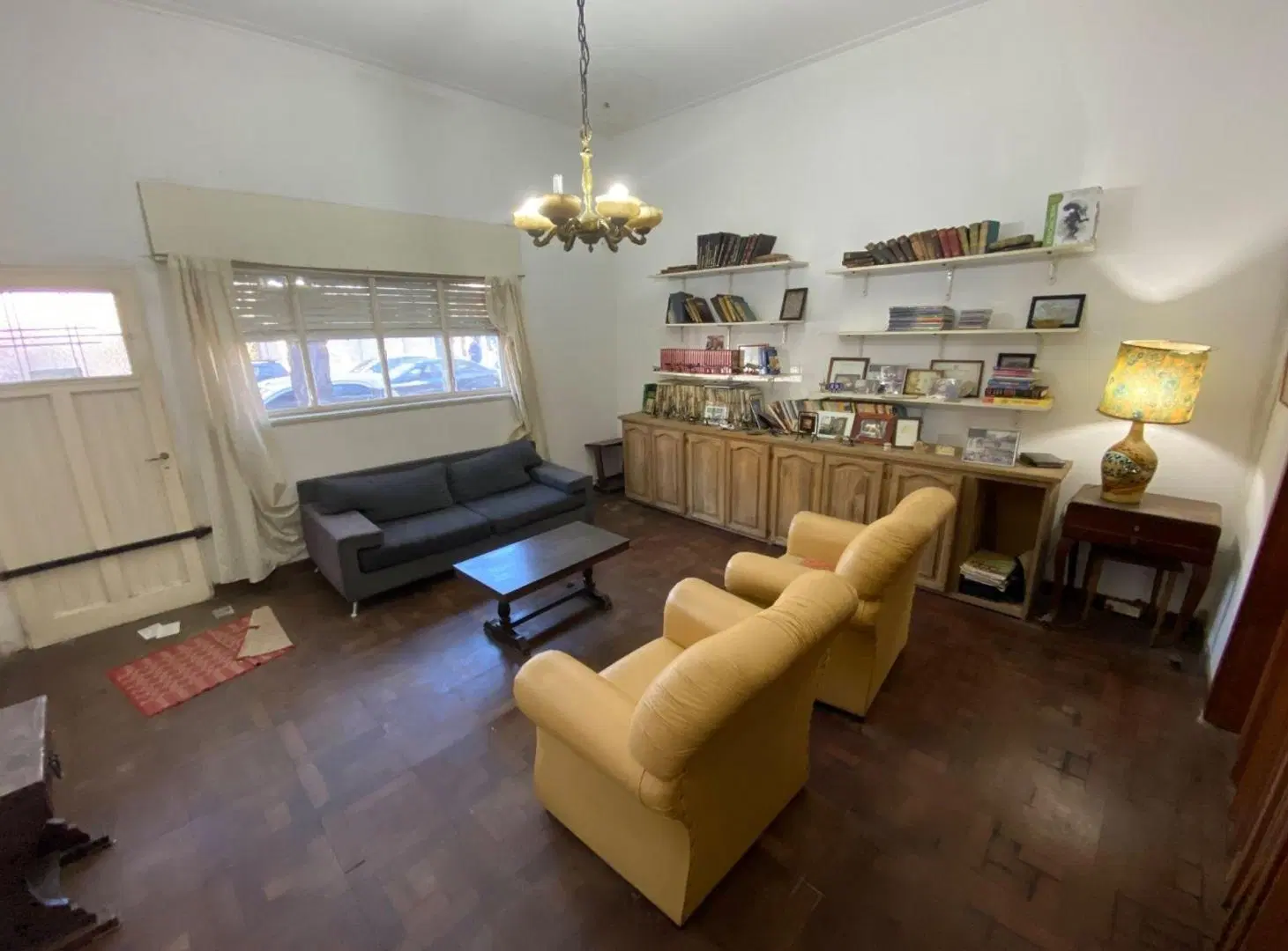 CASA EN VENTA LA PLATA CON PATIO Y QUINCHO 3