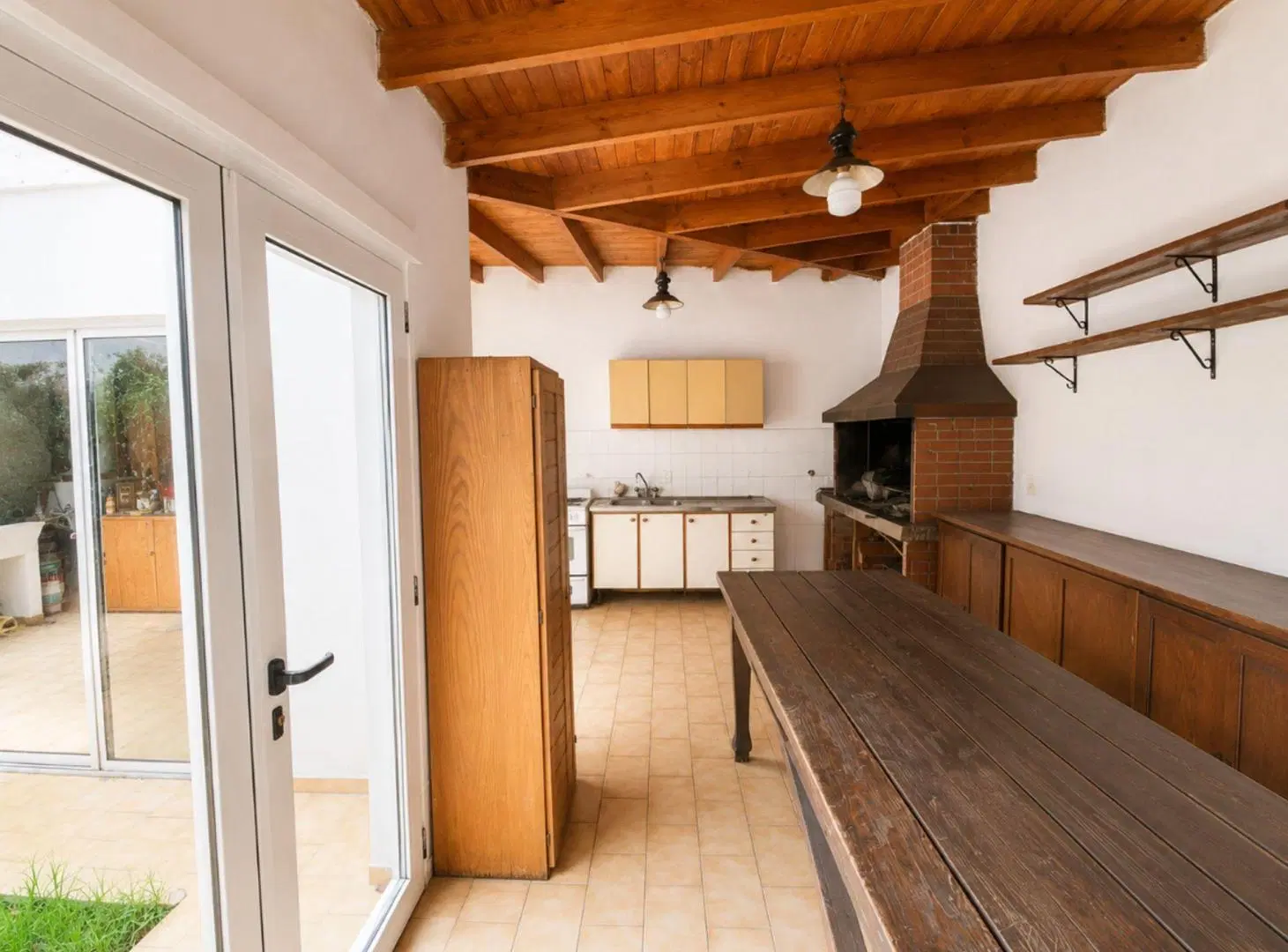 CASA EN VENTA LA PLATA CON PATIO Y QUINCHO 8