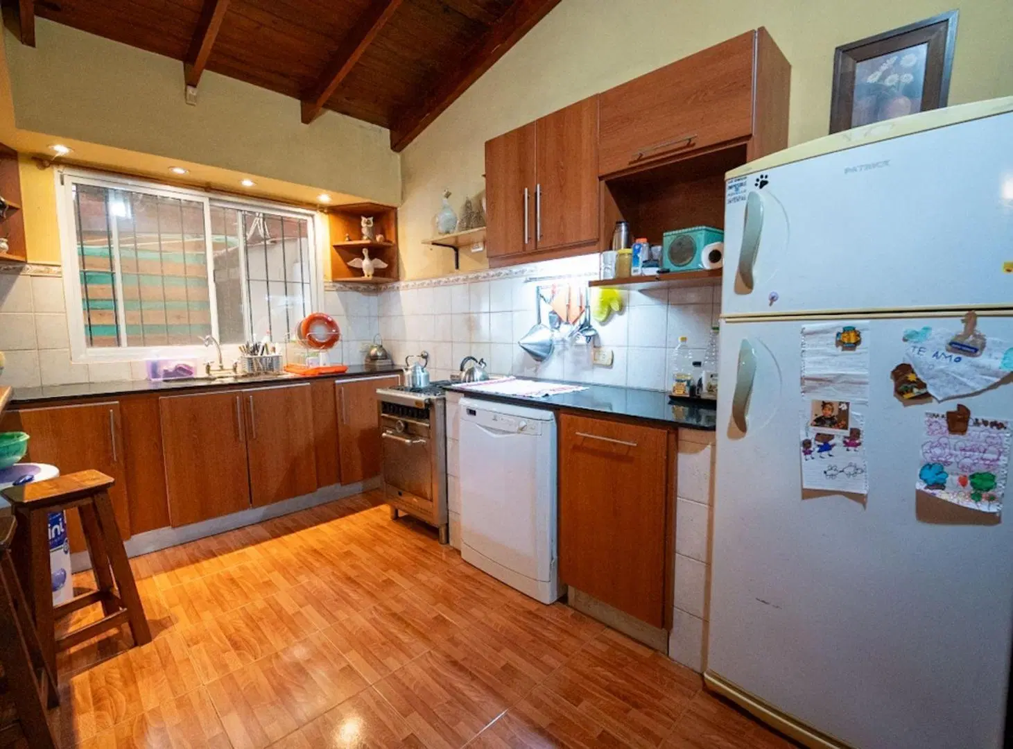 CASA EN VENTA CITY BELL 2/3 DORMITORIOS 4