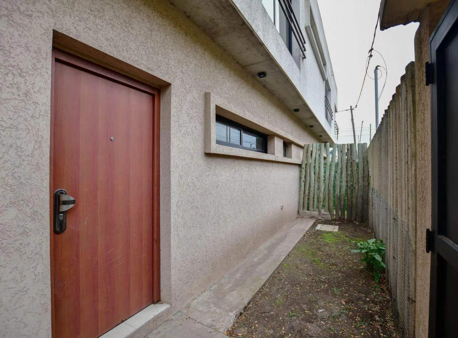 DUPLEX EN VENTA LA PLATA 3 DORMITORIOS 5