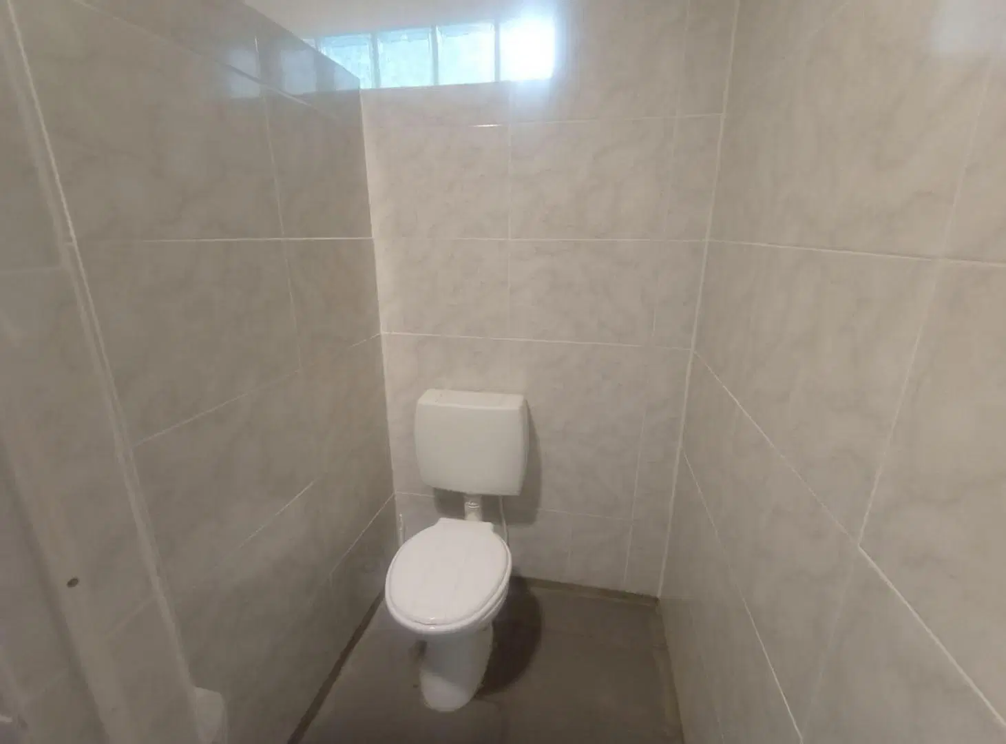LOCAL COMERCIAL EN ALQUILER EN LOS HORNOS LA PLATA 3