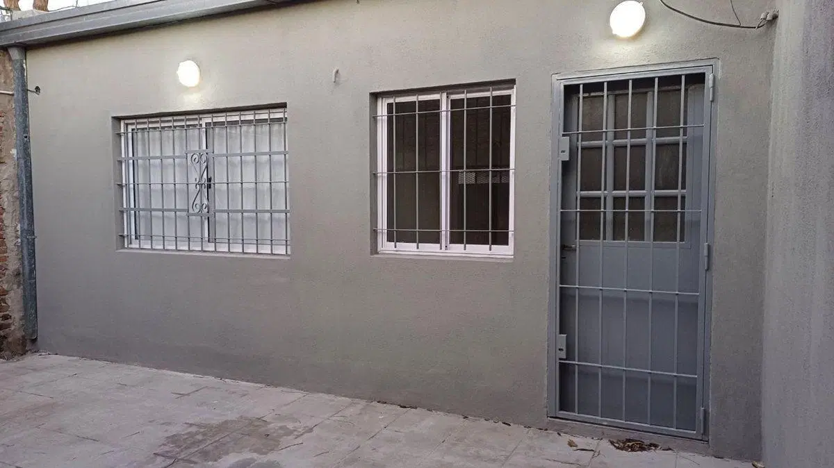 DEPARTAMENTO EN VENTA AL FRENTE 4