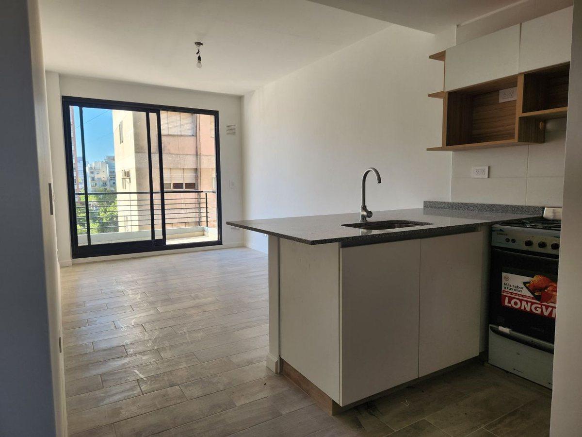 Foto de DEPARTAMENTO EN VENTA ALMAGRO 1 1/2 AMBIENTES, imagen 3