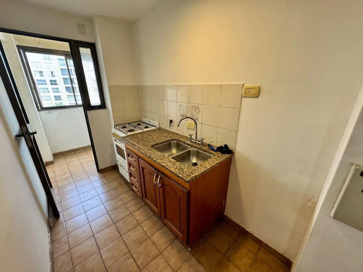 DEPARTAMENTO VENTA LA PLATA 1 DORMITORIO COCHERA 4