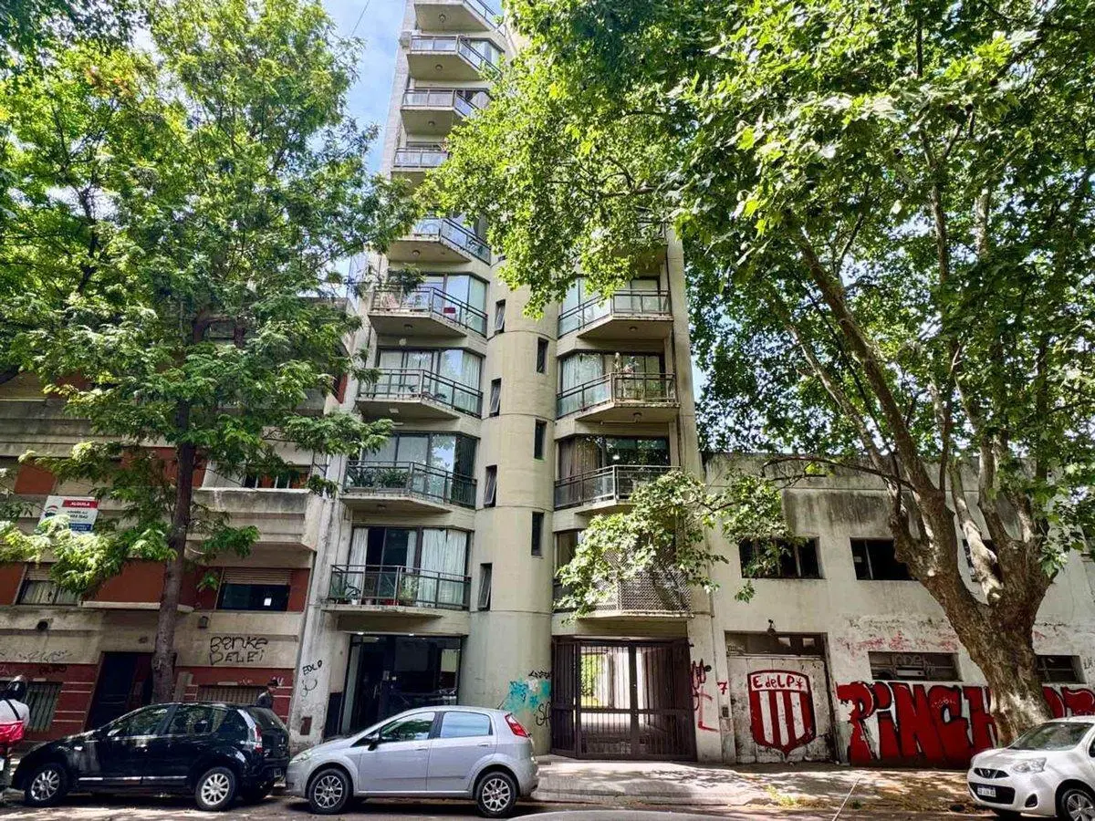 DEPARTAMENTO VENTA LA PLATA 1 DORMITORIO COCHERA 5