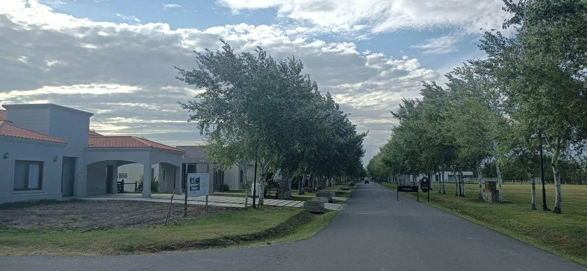 LOTE EN VENTA HARAS DEL SUR III ESCRITURADO 2000m 2