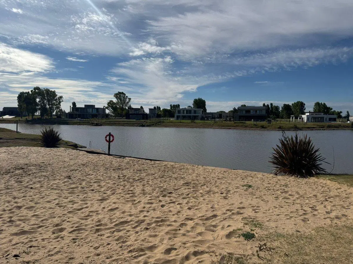 LOTE EN VENTA AREA 60 LA VICTORIA 8