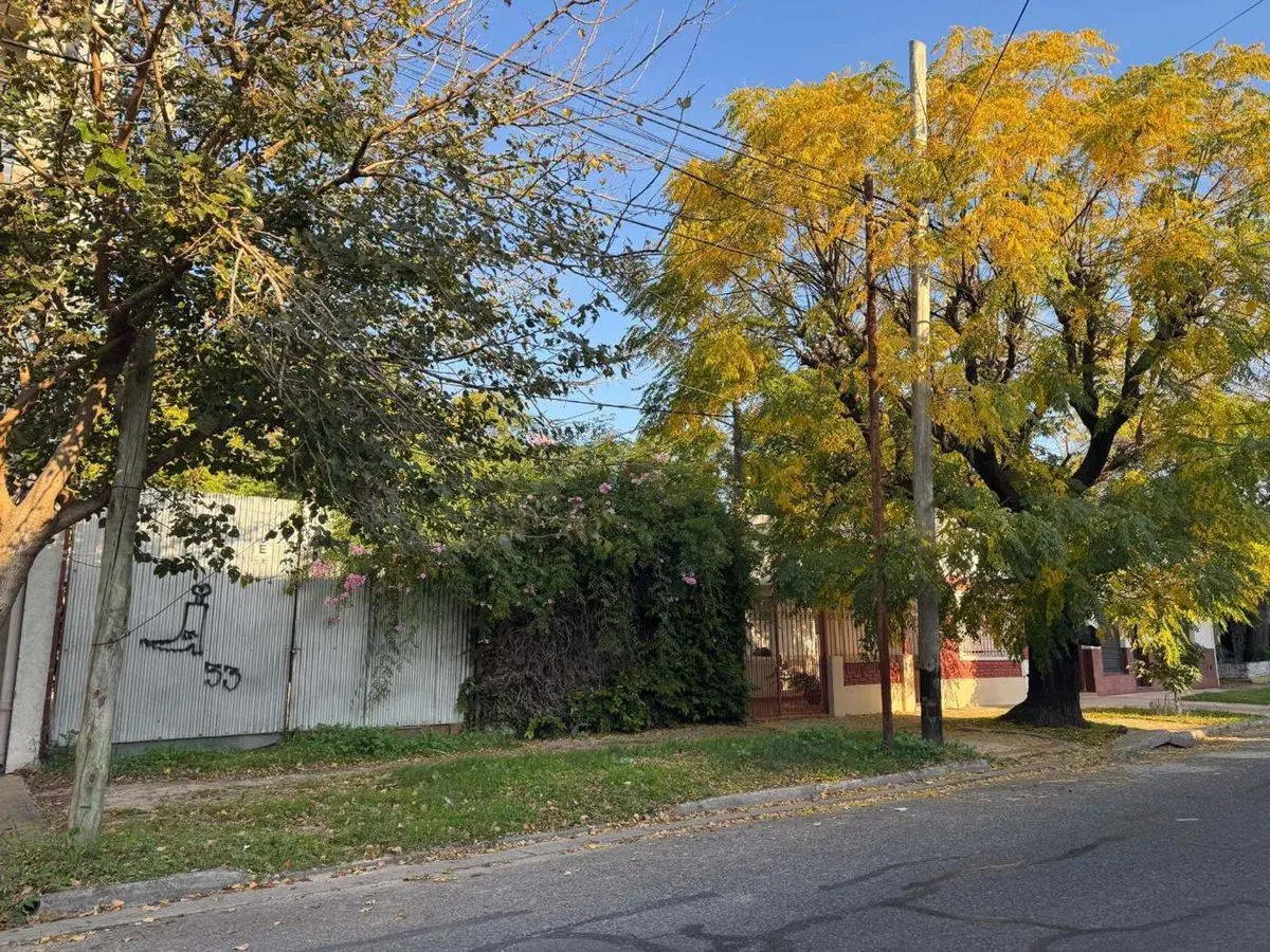 Lote en venta La Plata 600 metros Tolosa 2
