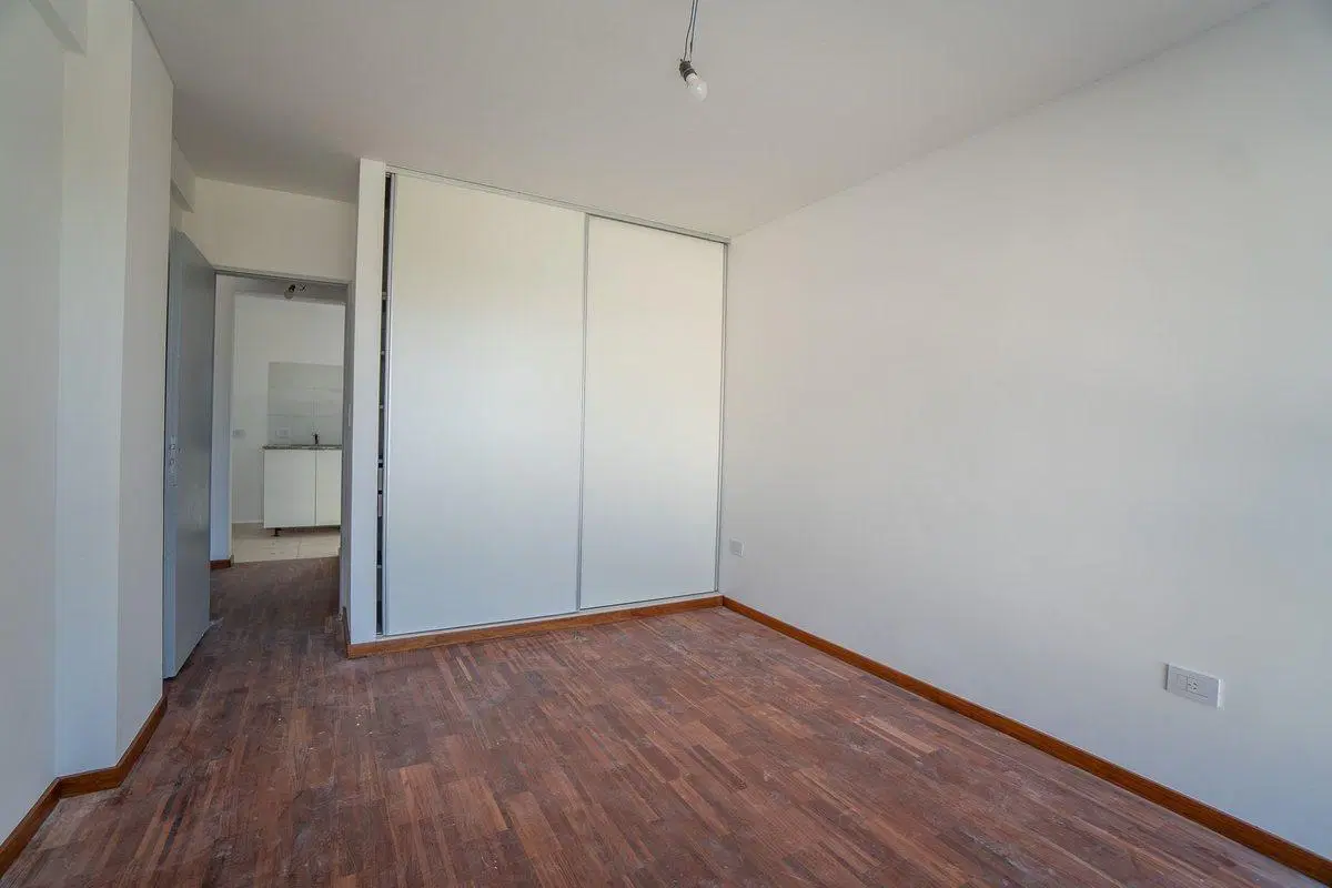 DEPARTAMENTO VENTA LA PLATA 1 DORMITORIO COCHERA 8