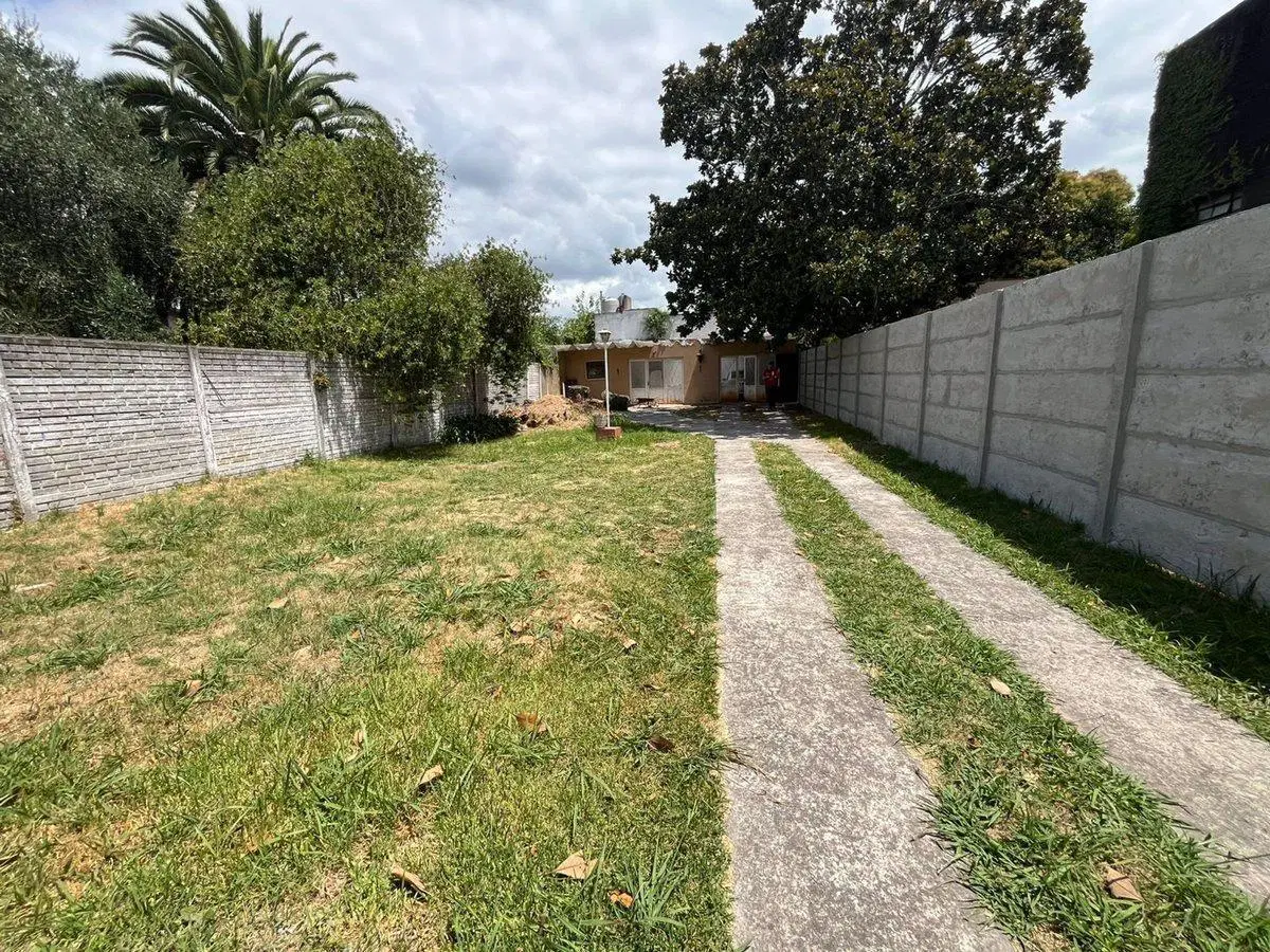 LOTE EN VENTA CITY BELL 8