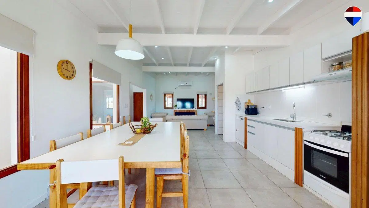 CASA EN VENTA CITY BELL BARRIO CERRADO 8