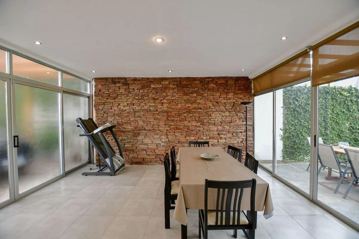 CASA EN VENTA GONNET 3 DORMITORIOS 8