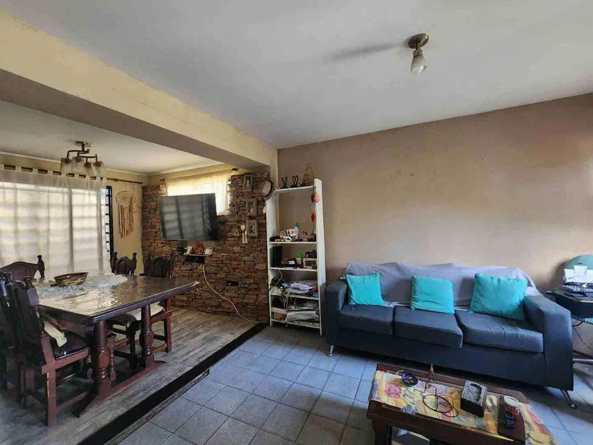DÚPLEX EN VENTA BERISSO 3 DORMITORIOS Y COCHERA 2