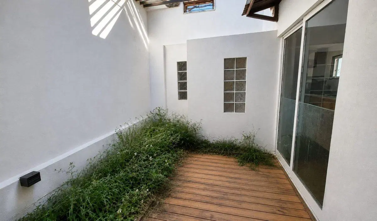 CASA EN VENTA LA PLATA 2 DORMITORIOS PARQUE 8