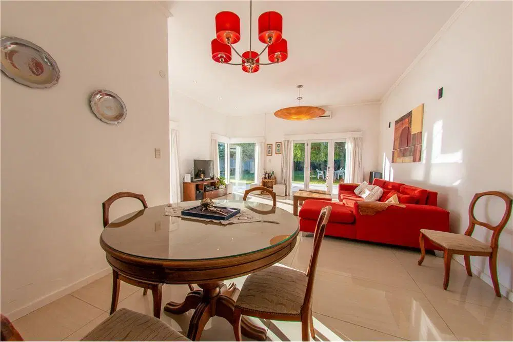 Casas en Venta Villa Elisa 4 Dormitorios Pileta 2